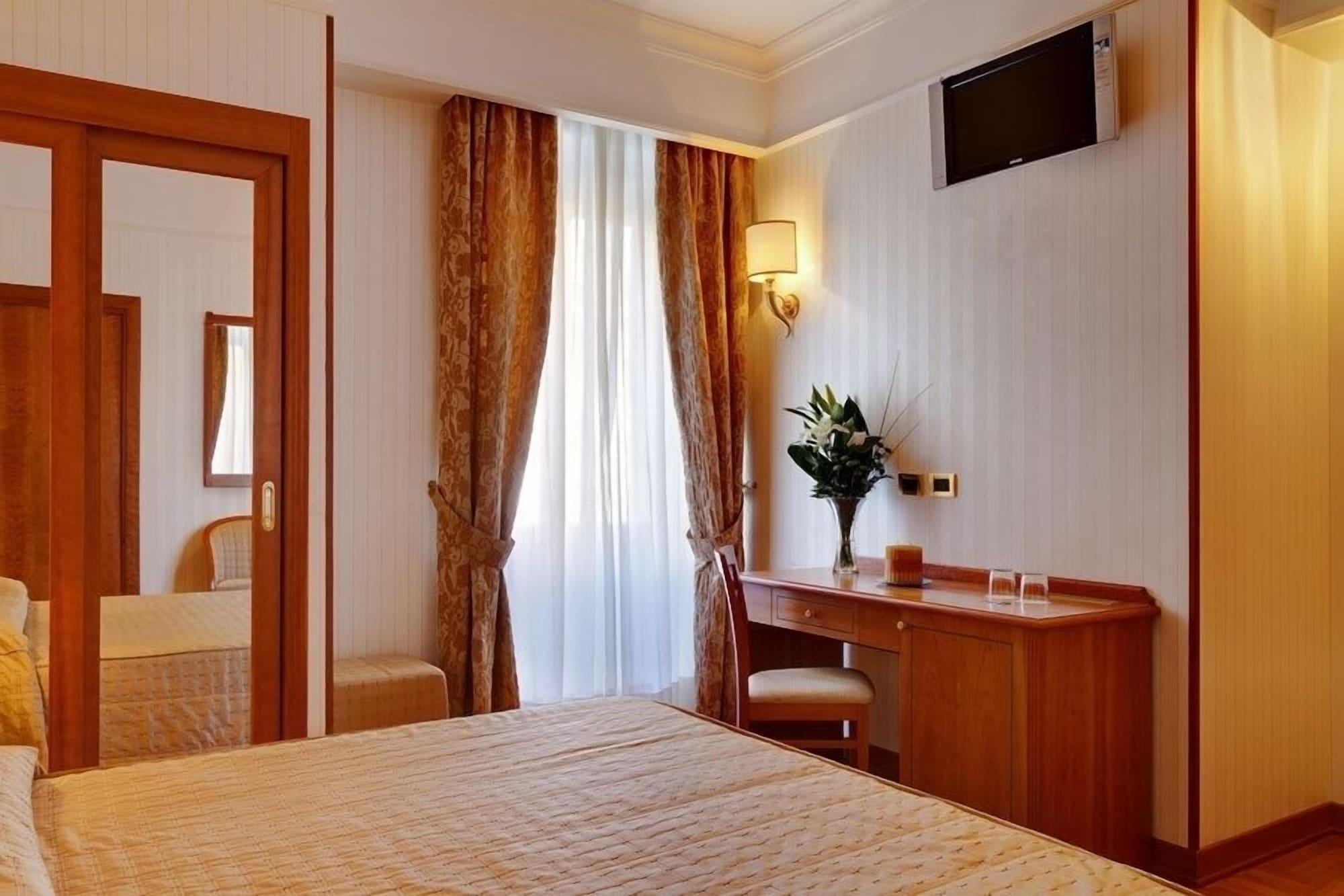 Casa de hóspedes Residenza Romacentro 3*